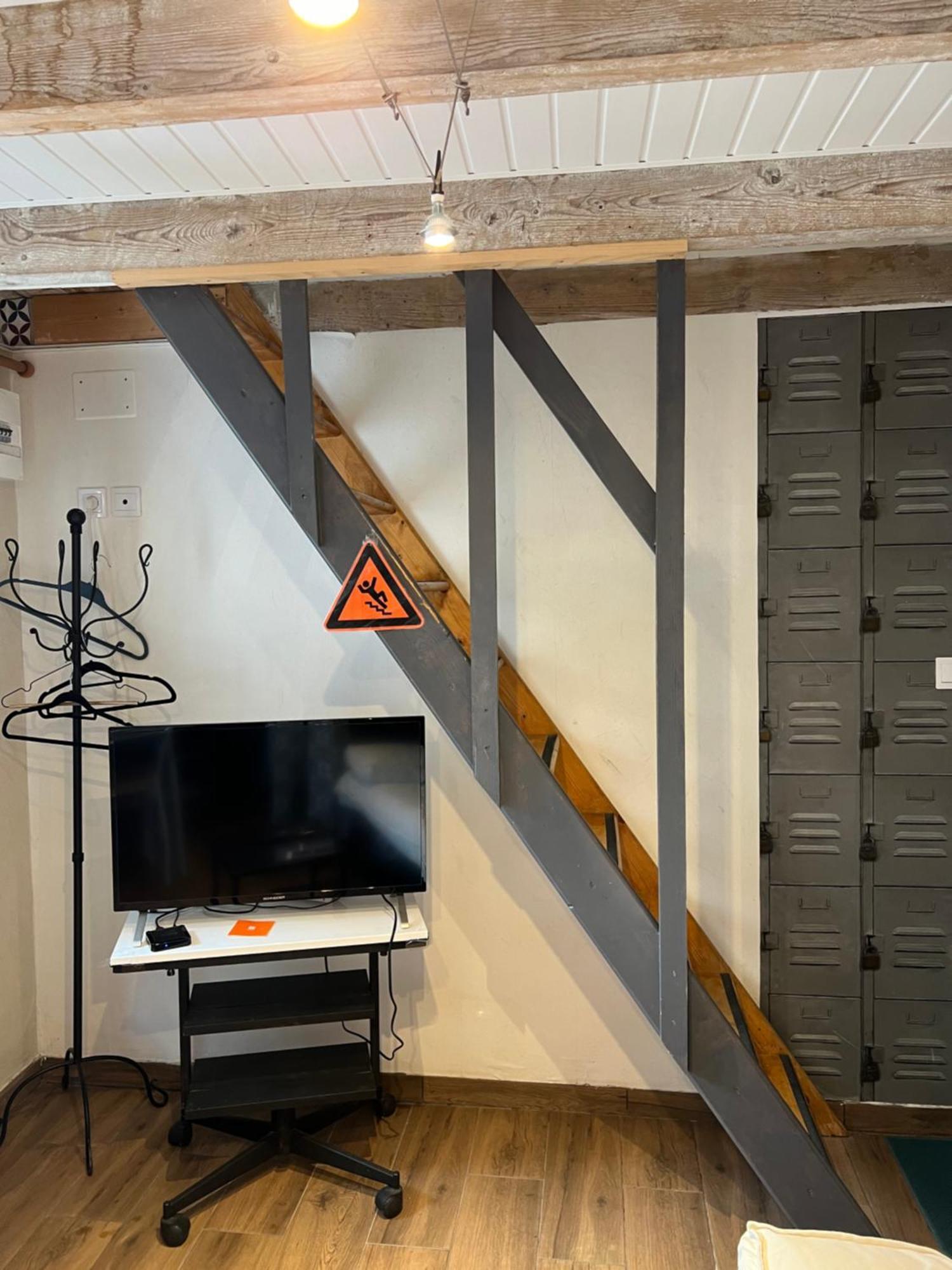 Le Garni Vendemiaire Apartment Vesoul Bagian luar foto